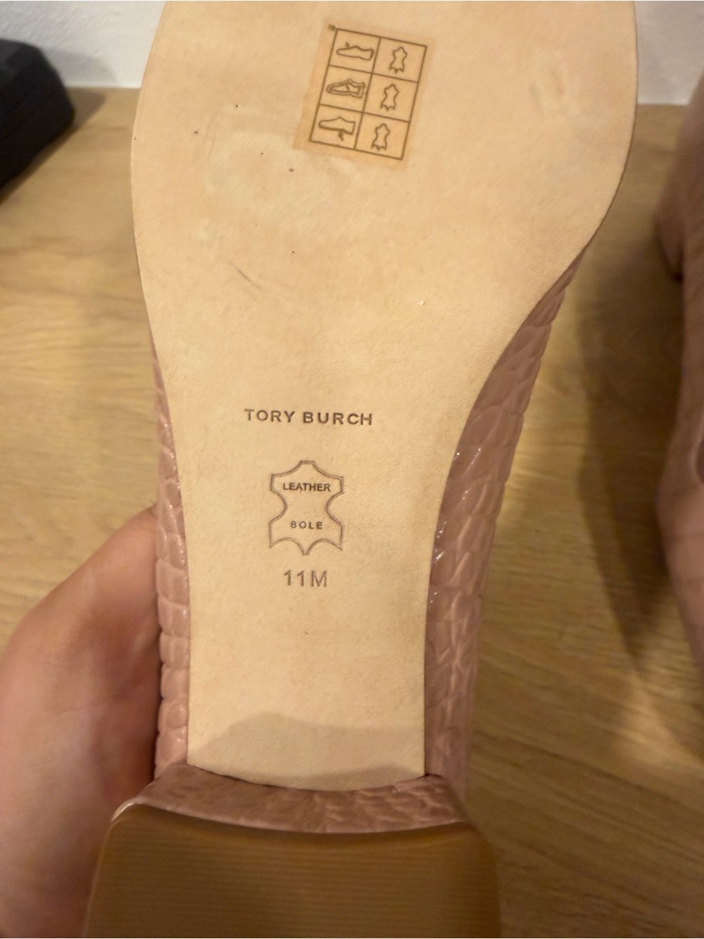 Tory Burch Blush Croc-Embossed Logo Flats - Picture 4 of 5